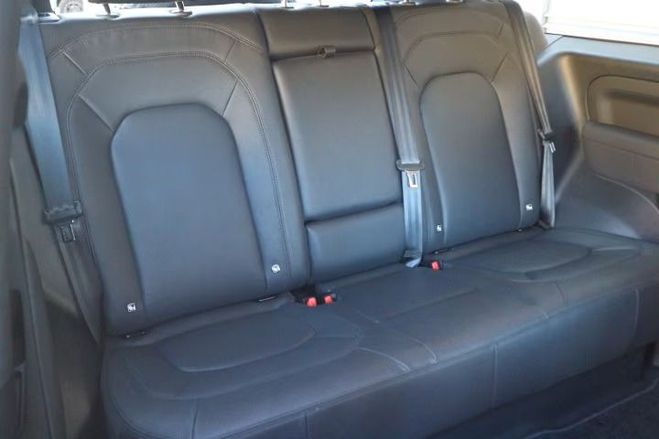 Land rover Defender 90 X-Dynamic SE gris de 2023