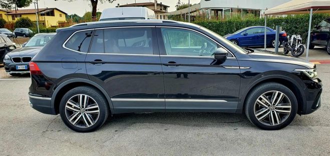 Volkswagen Tiguan 2.0 TDI R-Line 200 ch 4MOTION noir de 2022