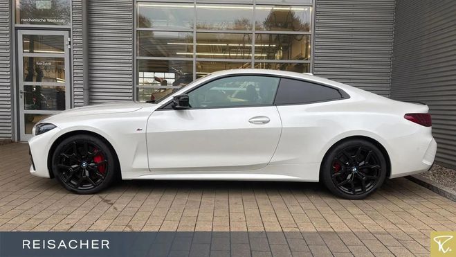 BMW M4 xDrive Coup� M Sport Pro - Toit ouvrant  blanc de 2025