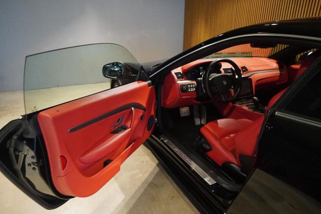 Maserati Gran Turismo V8 4.7 Sport - Deutsch Noir/Rouge noir de 2019
