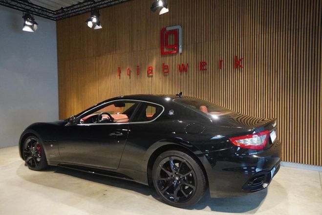 Maserati Gran Turismo V8 4.7 Sport - Deutsch Noir/Rouge noir de 2019