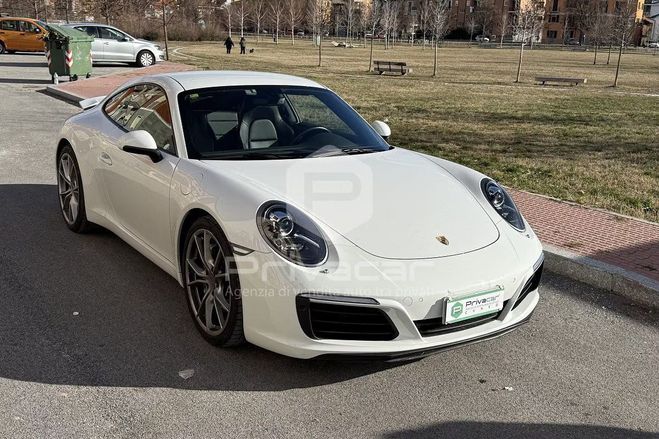 Porsche 911 3.0 Carrera 4 Coup� blanc de 2017