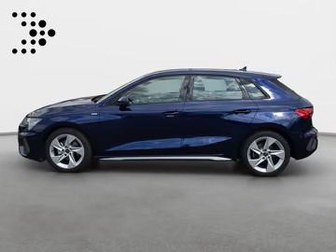 Audi A3 35 TFSI S line bleu de 2023