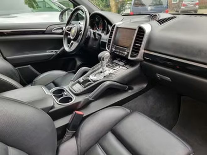 Porsche Cayenne S blanc de 2017