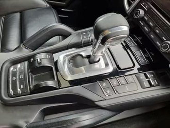 Porsche Cayenne S blanc de 2017