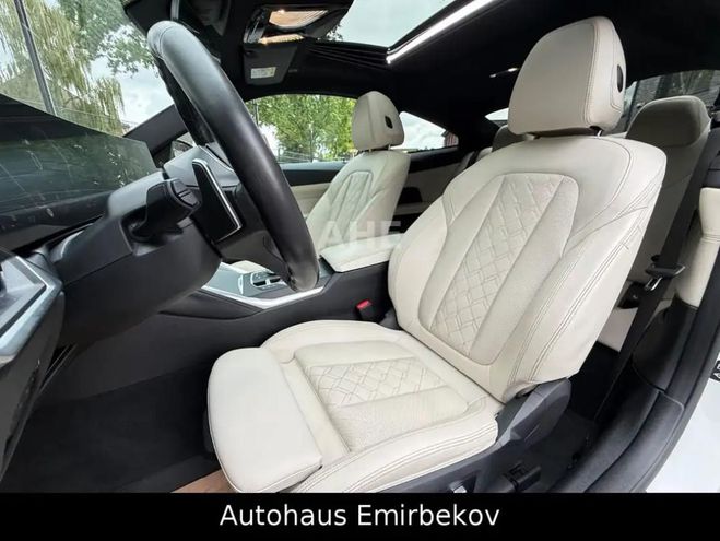 BMW X4 M4 Coup� xDrive Sport blanc de 2023