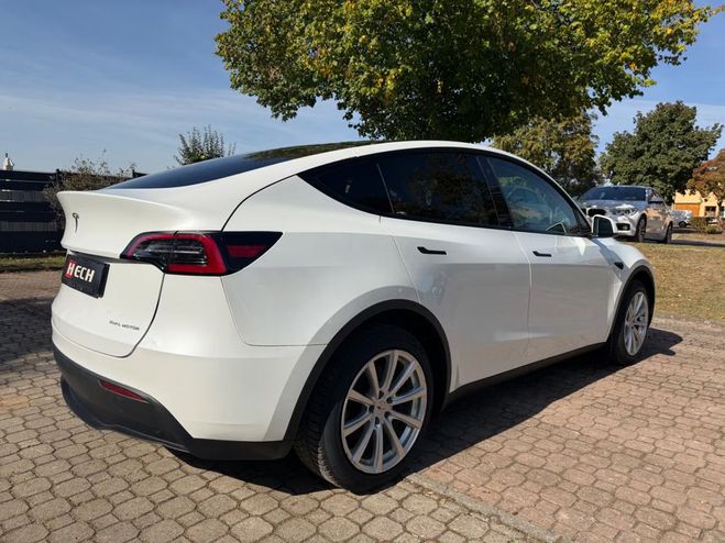 Tesla Model Y Long Range AWD blanc de 2023