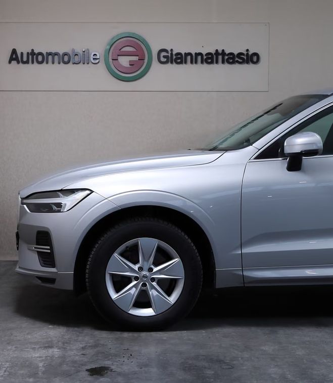 Volvo XC60 Core - 1�re Main Chauffage Stationnaire  argent de 2024
