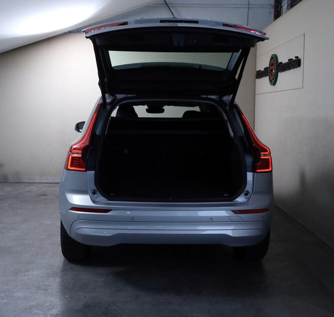 Volvo XC60 Core - 1�re Main Chauffage Stationnaire  argent de 2024