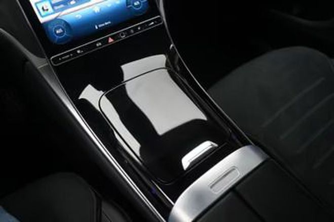 Mercedes GLC 300 4MATIC AMG Line Distronic Kamera Lan blanc de 2023