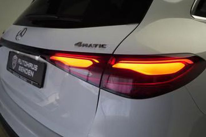 Mercedes GLC 300 4MATIC AMG Line Distronic Kamera Lan blanc de 2023