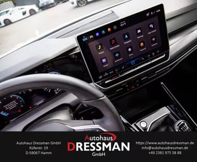 Volkswagen Golf VIII 1.5 TSI R-Line LED ACC Cam�ra DAB+  blanc de 2025