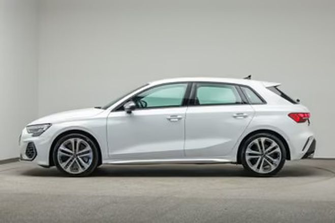 Audi A3 S3 2.0 TFSI quattro S tronic Assist Navi blanc de 2025