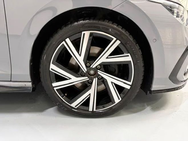 Volkswagen Golf VIII Limousine 2.0 TSI R-Line DSG - Navi argent de 2022