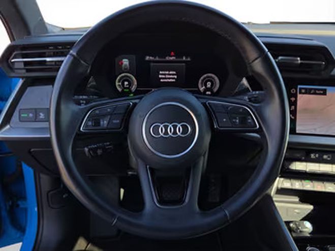 Audi A3 Sportback 40 TFSI e S line bleu de 2022