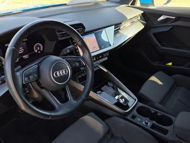 Audi A3 Sportback 40 TFSI e S line bleu de 2022