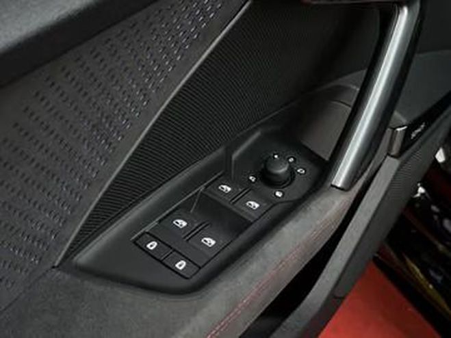 Audi RS3 2.5 TFSI quattro Matrix LED 360� Pano AC noir de 2026