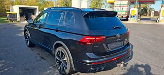 Volkswagen Tiguan R-Line 4MOTION noir de 2023