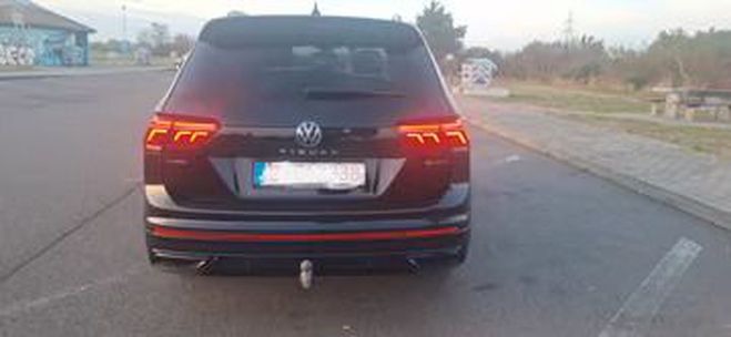 Volkswagen Tiguan R-Line 4MOTION noir de 2023