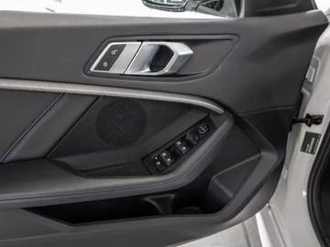 BMW Serie 1 118i M Sport blanc de 2021