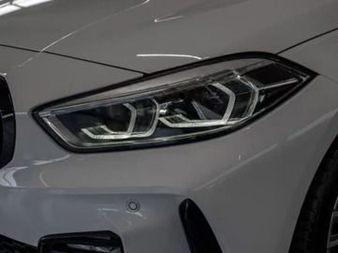 BMW Serie 1 118i M Sport blanc de 2021