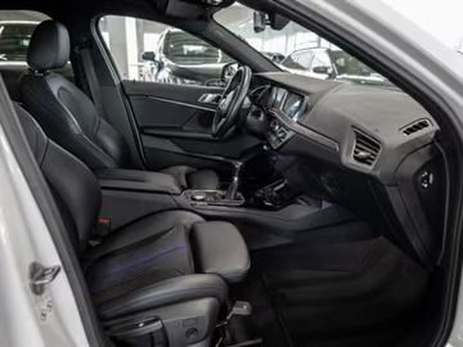 BMW Serie 1 118i M Sport blanc de 2021