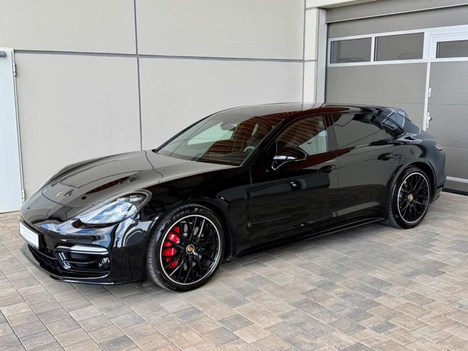Porsche Panamera Sport Turismo GTS noir de 2019