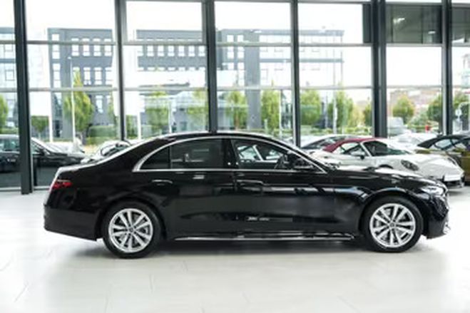 Mercedes Classe S 500 4MATIC AMG Line noir de 2022