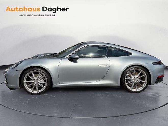 Porsche 911 Carrera 4 gris de 2021