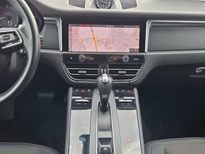 Porsche Macan 2.0 T 265 ch PDK blanc de 2022