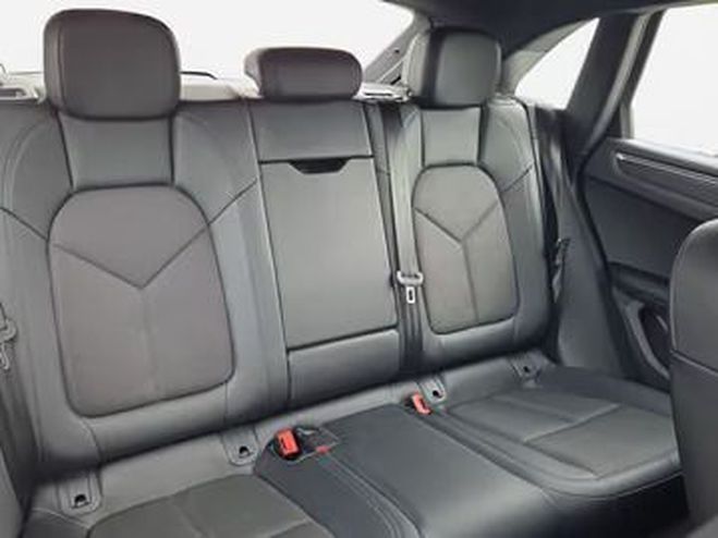 Porsche Macan 2.0 T 265 ch PDK blanc de 2022