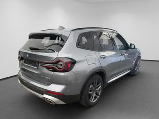 BMW X3 xDrive30e gris de 2022