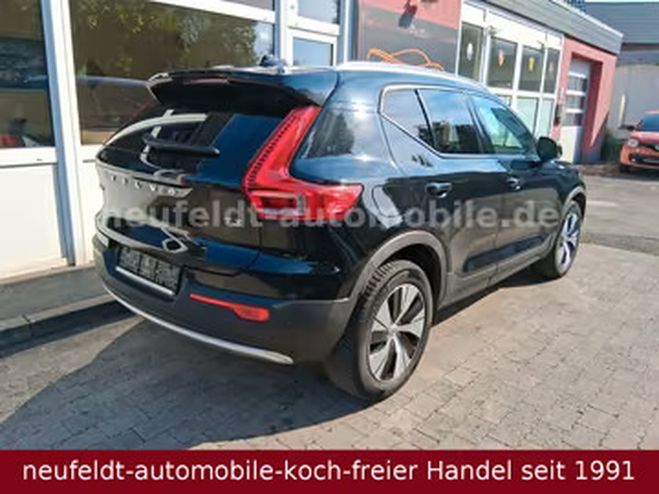 Volvo XC40 Momentum Pro noir de 2022