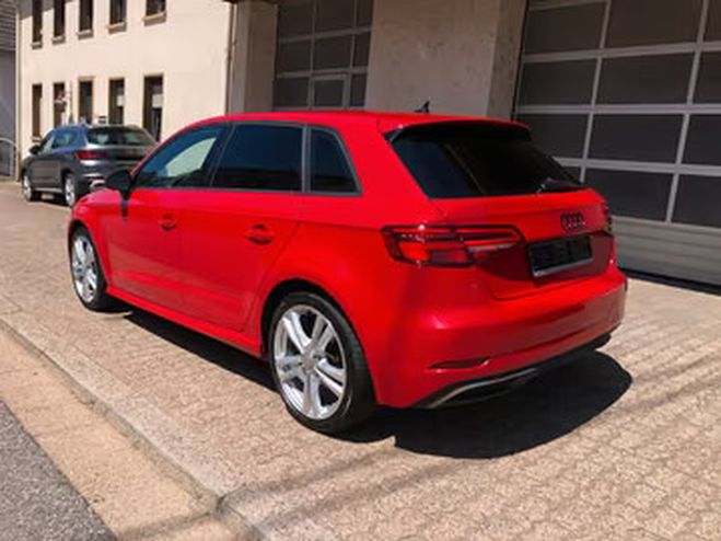 Audi A3 40 TFSI e-tron S line rouge de 2020