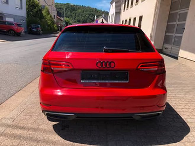 Audi A3 40 TFSI e-tron S line rouge de 2020