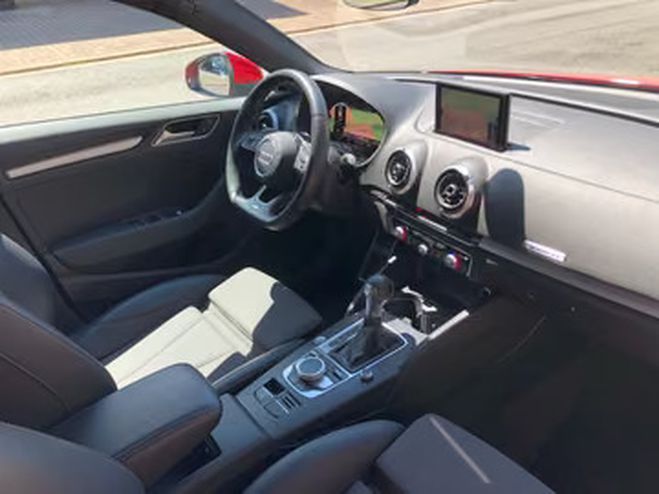 Audi A3 40 TFSI e-tron S line rouge de 2020