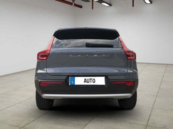 Volvo XC40 B3 gris de 2023