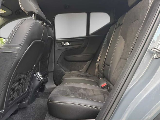 Volvo XC40 B3 gris de 2023