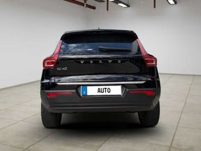 Volvo XC40 T2 Momentum Core noir de 2022