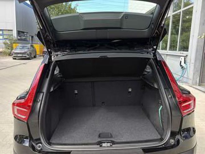 Volvo XC40 T2 Momentum Core noir de 2022
