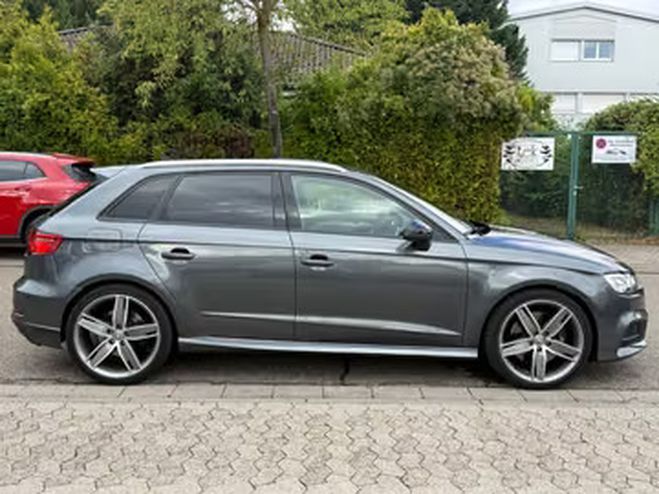 Audi S3 2.0 TFSI quattro S tronic gris de 2020
