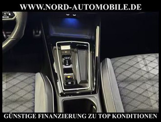 Volkswagen Golf 1.5 eTSI R-Line DSG noir de 2023