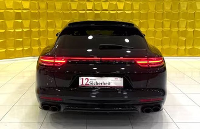 Porsche Panamera GTS Sport Turismo noir de 2019