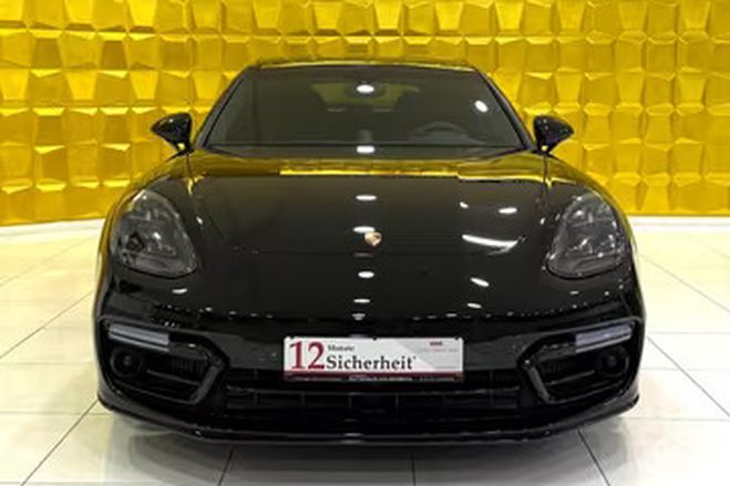 Porsche Panamera GTS Sport Turismo noir de 2019