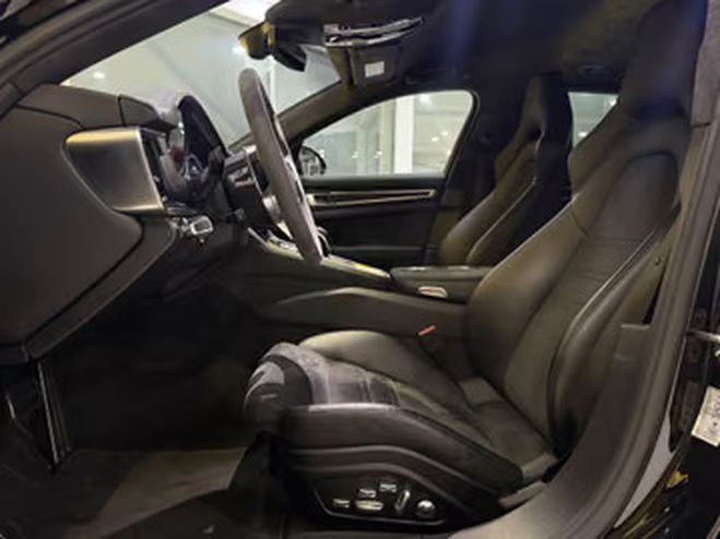 Porsche Panamera GTS Sport Turismo noir de 2019