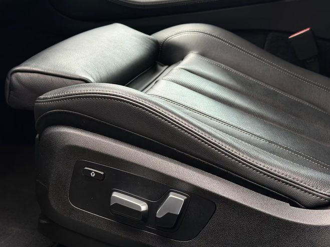 BMW X5 xDrive30d - LED, HUD, Si�ges Chauffants, noir de 2019