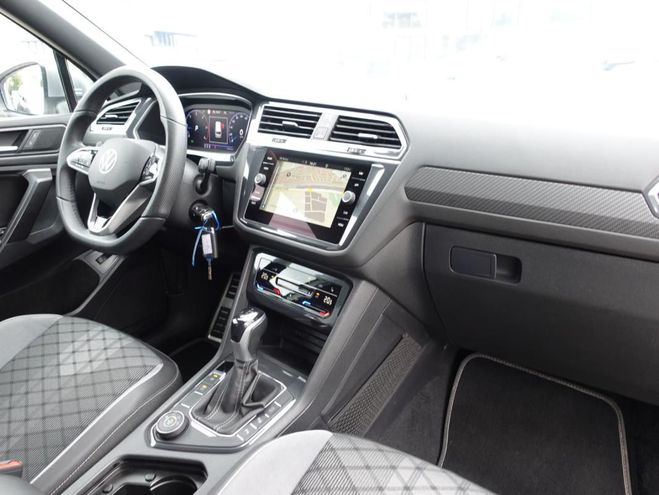 Volkswagen Tiguan 2.0 TDI 4Motion DSG R-Line - Attelage blanc de 2023