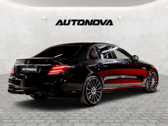 Mercedes Classe E Porsche Macan 2.0 noir de 2020