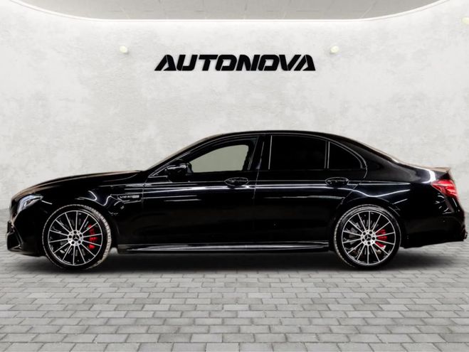 Mercedes Classe E Porsche Macan 2.0 noir de 2020