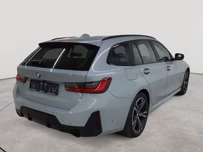 BMW Serie 3 M Sport gris de 2023
